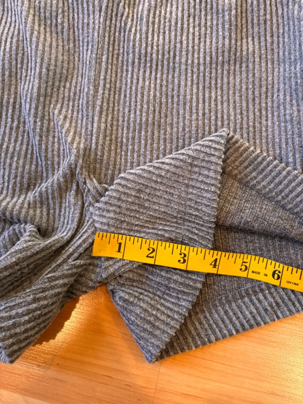 Glyder Ribbed Knit Gray Shorts - Picture 5 of 6